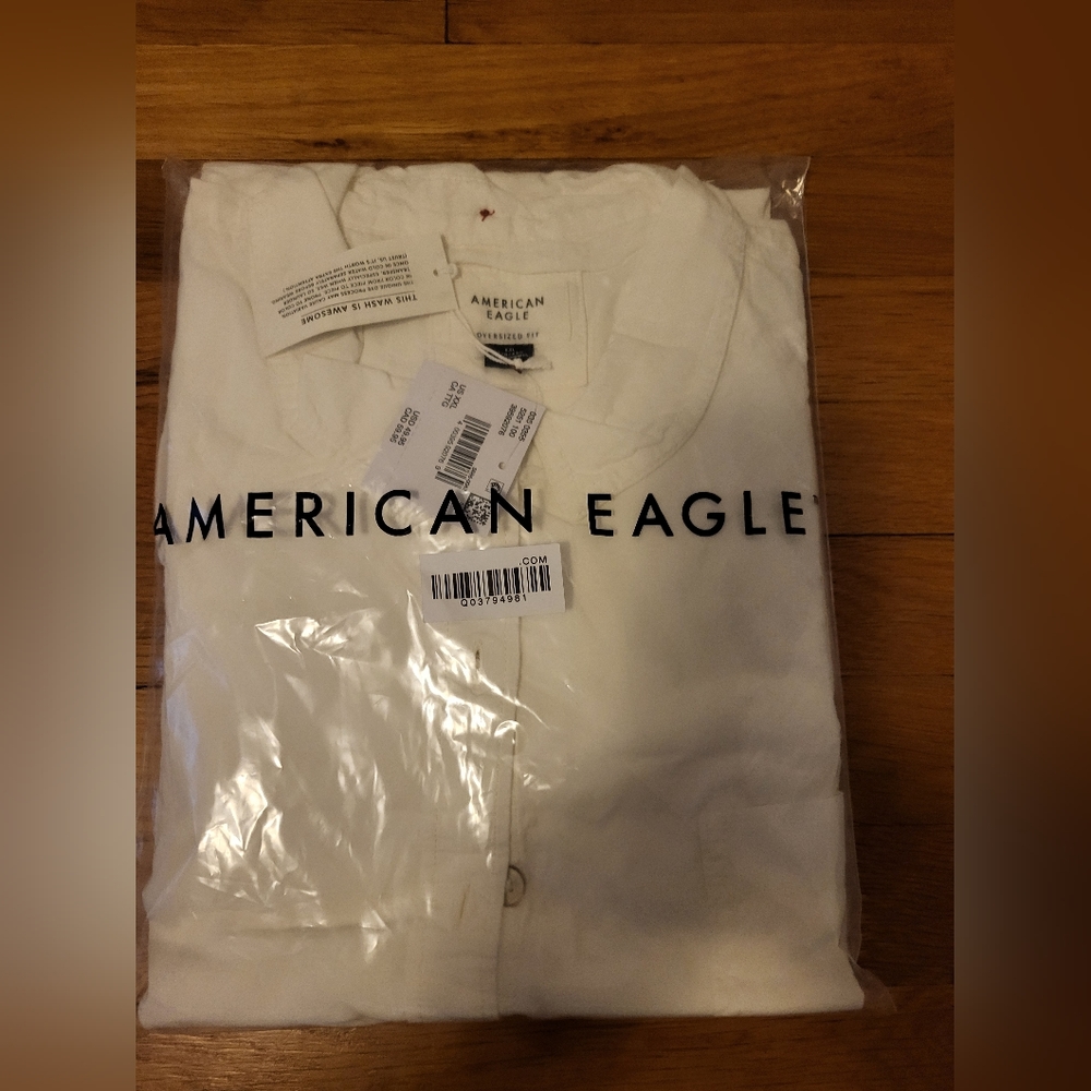 NWT/ PACKAGED AMERICAN EAGLE BIG SHIRT XL! WHITE/CREAM